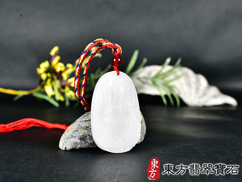 新疆白玉文殊菩薩項鍊玉珮(文殊菩薩:文殊菩薩牌新疆白玉文殊菩薩玉珮、新疆白玉文殊菩薩玉墜)。新疆白玉文殊菩薩,WS210。客製化訂做各種新疆白玉文殊菩薩吊墜玉珮項鍊。★附東方翡翠寶石保證卡 2.jpg