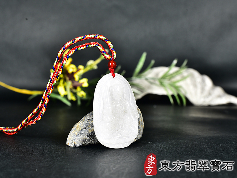 新疆白玉文殊菩薩項鍊玉珮(文殊菩薩:文殊菩薩牌新疆白玉文殊菩薩玉珮、新疆白玉文殊菩薩玉墜)。新疆白玉文殊菩薩,WS211。客製化訂做各種新疆白玉文殊菩薩吊墜玉珮項鍊。★附東方翡翠寶石保證卡 2.jpg