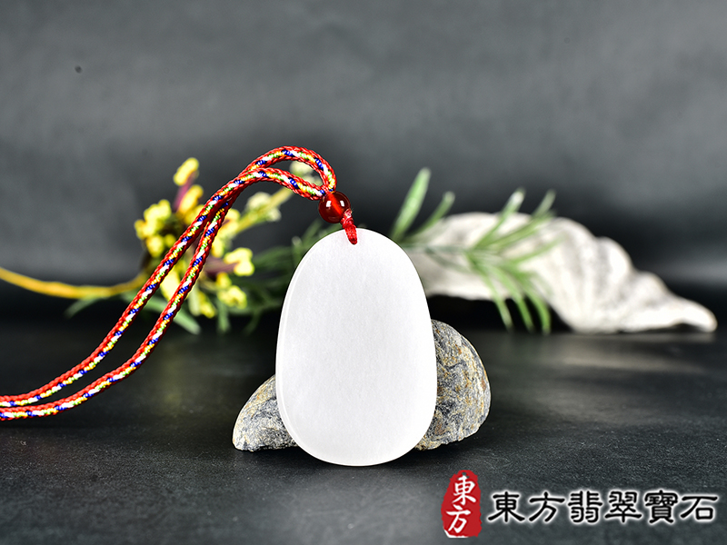 新疆白玉文殊菩薩項鍊玉珮(文殊菩薩:文殊菩薩牌新疆白玉文殊菩薩玉珮、新疆白玉文殊菩薩玉墜)。新疆白玉文殊菩薩,WS212。客製化訂做各種新疆白玉文殊菩薩吊墜玉珮項鍊。★附東方翡翠寶石保證卡 3.jpg