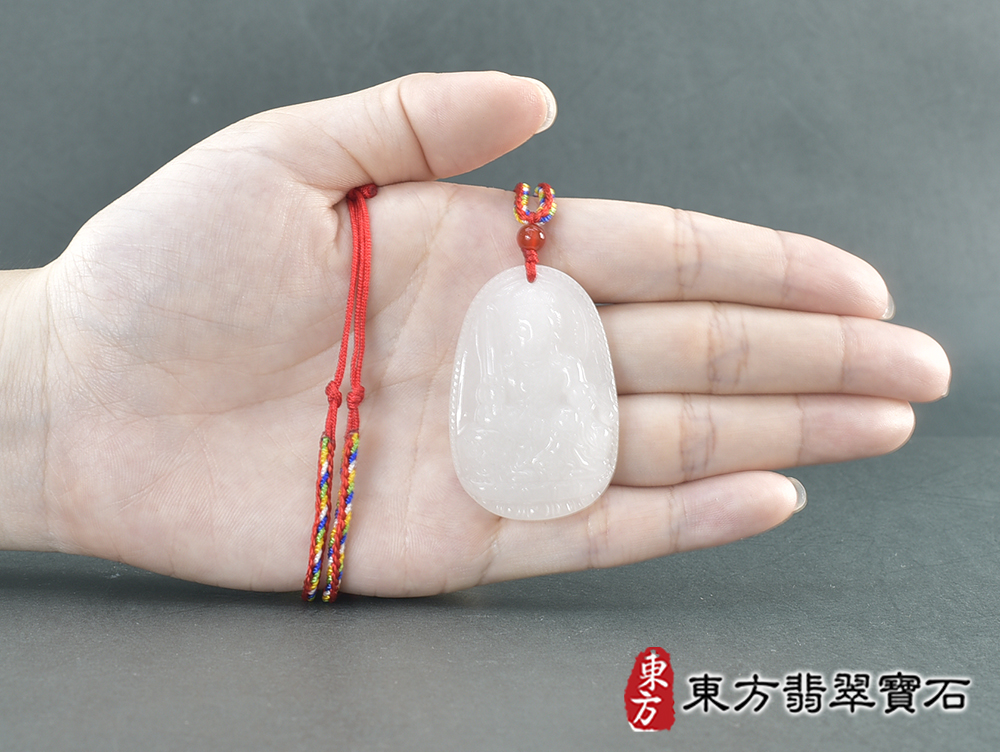 新疆白玉文殊菩薩項鍊玉珮(文殊菩薩:文殊菩薩牌新疆白玉文殊菩薩玉珮、新疆白玉文殊菩薩玉墜)。新疆白玉文殊菩薩,WS216。客製化訂做各種新疆白玉文殊菩薩吊墜玉珮項鍊。★附東方翡翠寶石保證卡 5.jpg