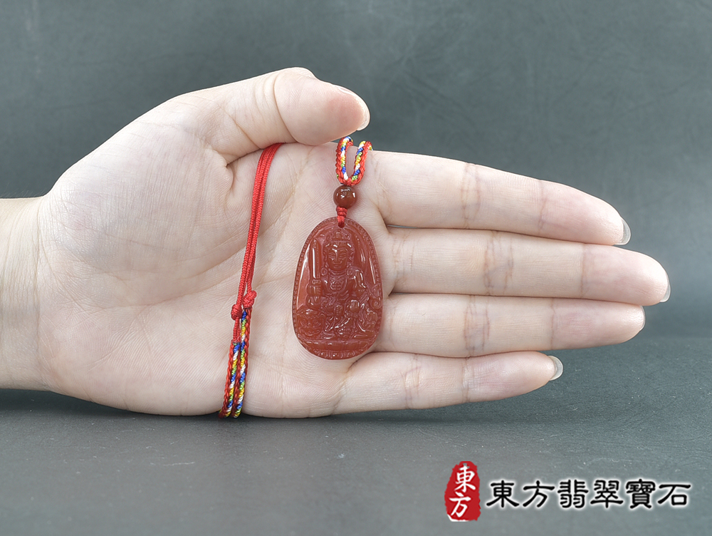 紅瑪瑙文殊菩薩項鍊玉珮(文殊菩薩:文殊菩薩牌紅瑪瑙文殊菩薩玉珮、紅瑪瑙文殊菩薩玉墜)。紅瑪瑙文殊菩薩,WS219。客製化訂做各種紅瑪瑙文殊菩薩吊墜玉珮項鍊。★附東方翡翠寶石保證卡 5.jpg