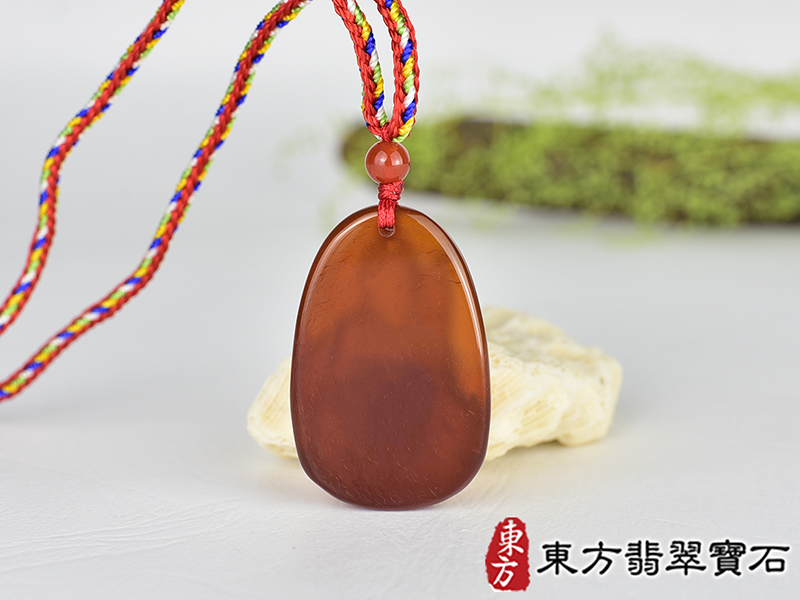 紅瑪瑙文殊菩薩項鍊玉珮(文殊菩薩:文殊菩薩牌紅瑪瑙文殊菩薩玉珮、紅瑪瑙文殊菩薩玉墜)。紅瑪瑙文殊菩薩,WS221。客製化訂做各種紅瑪瑙文殊菩薩吊墜玉珮項鍊。★附東方翡翠寶石保證卡 3.jpg