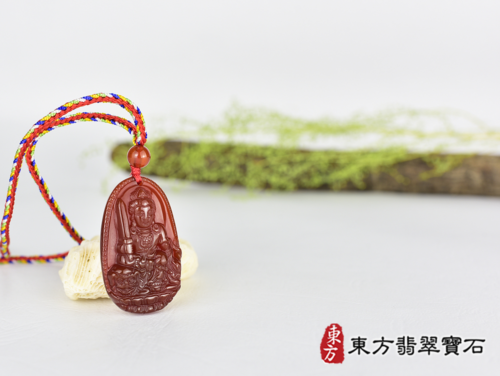 紅瑪瑙文殊菩薩項鍊玉珮(文殊菩薩:文殊菩薩牌紅瑪瑙文殊菩薩玉珮、紅瑪瑙文殊菩薩玉墜)。紅瑪瑙文殊菩薩,WS222。客製化訂做各種紅瑪瑙文殊菩薩吊墜玉珮項鍊。★附東方翡翠寶石保證卡 4.jpg