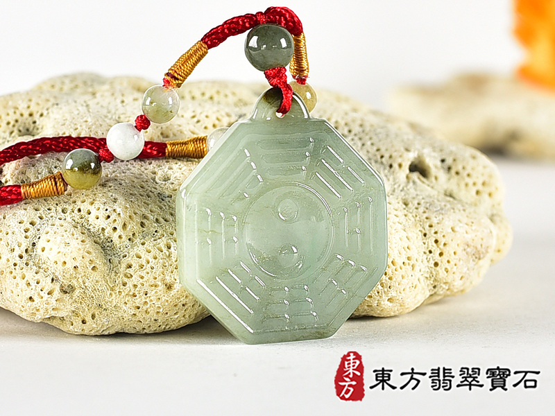 翡翠八卦項鍊玉珮(精工八卦太極,雙重八卦先天八卦和後天八卦:八卦牌A貨翡翠八卦玉珮、緬甸玉八卦玉墜)。八卦,ED501。訂做各種翡翠八卦吊墜玉珮項鍊。★附A貨翡翠雙證書 2.jpg