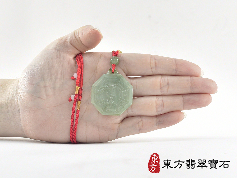 翡翠八卦項鍊玉珮(精工八卦太極,雙重八卦先天八卦和後天八卦:八卦牌A貨翡翠八卦玉珮、緬甸玉八卦玉墜)。八卦,ED501。訂做各種翡翠八卦吊墜玉珮項鍊。★附A貨翡翠雙證書 7.jpg