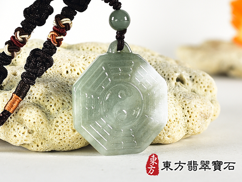 翡翠八卦項鍊玉珮(精工八卦太極,雙重八卦先天八卦和後天八卦:八卦牌A貨翡翠八卦玉珮、緬甸玉八卦玉墜)。八卦,ED502。訂做各種翡翠八卦吊墜玉珮項鍊。★附A貨翡翠雙證書 5.jpg