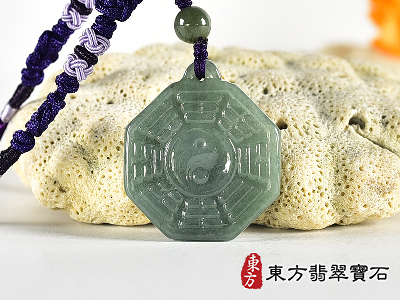 翡翠八卦項鍊玉珮(精工八卦太極,雙重八卦先天八卦和後天八卦:八卦牌A貨翡翠八卦玉珮、緬甸玉八卦玉墜)。八卦,ED504。訂做各種翡翠八卦吊墜玉珮項鍊。★附A貨翡翠雙證書 1.jpg