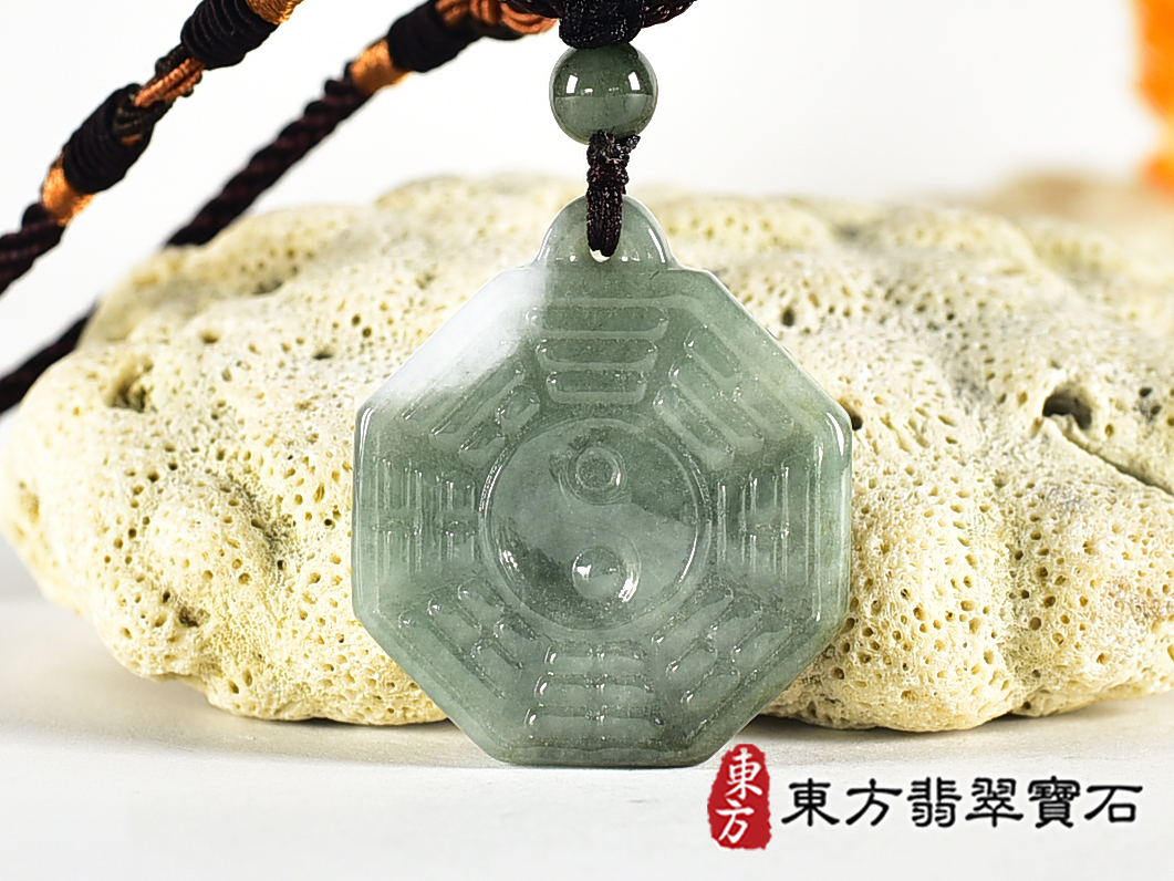 翡翠八卦項鍊玉珮(精工八卦太極,雙重八卦先天八卦和後天八卦:八卦牌A貨翡翠八卦玉珮、緬甸玉八卦玉墜)。八卦,ED506。訂做各種翡翠八卦吊墜玉珮項鍊。★附A貨翡翠雙證書 0.jpg