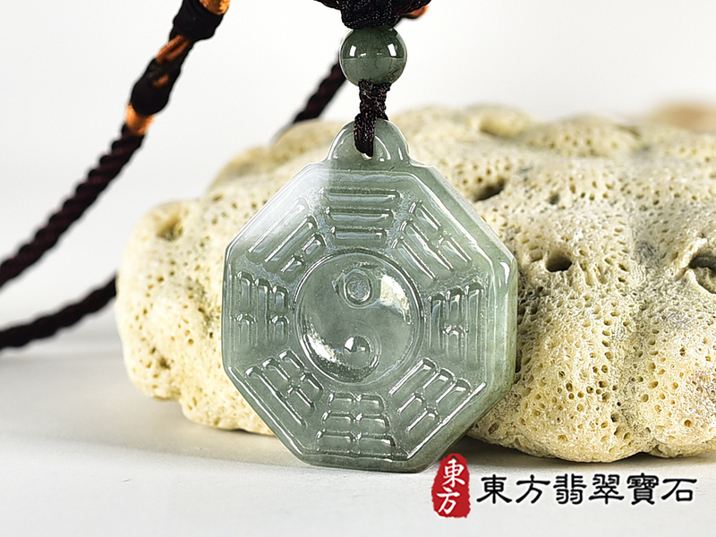 翡翠八卦項鍊玉珮(精工八卦太極,雙重八卦先天八卦和後天八卦:八卦牌A貨翡翠八卦玉珮、緬甸玉八卦玉墜)。八卦,ED506。訂做各種翡翠八卦吊墜玉珮項鍊。★附A貨翡翠雙證書 1.jpg