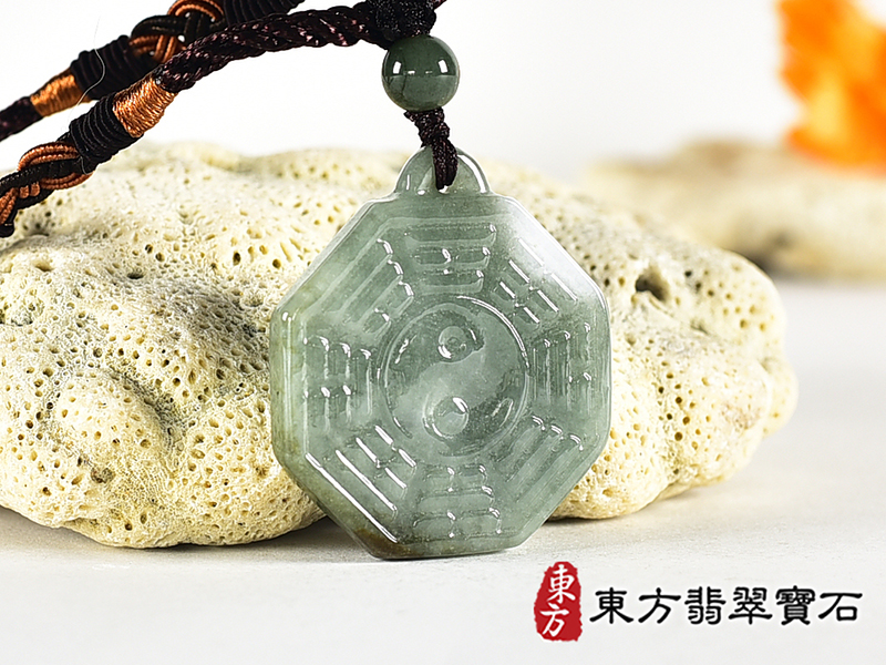 翡翠八卦項鍊玉珮(精工八卦太極,雙重八卦先天八卦和後天八卦:八卦牌A貨翡翠八卦玉珮、緬甸玉八卦玉墜)。八卦,ED506。訂做各種翡翠八卦吊墜玉珮項鍊。★附A貨翡翠雙證書 4.jpg