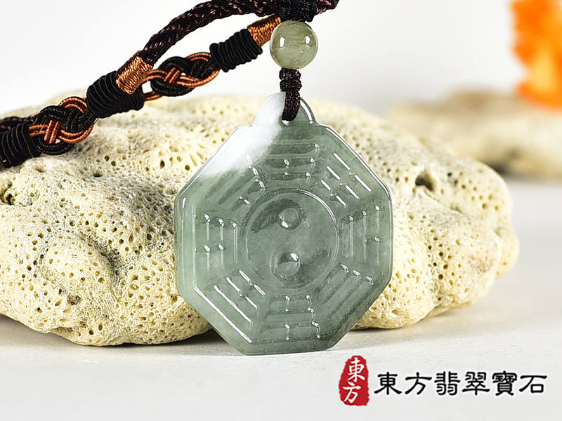 翡翠八卦項鍊玉珮(精工八卦太極,雙重八卦先天八卦和後天八卦:八卦牌A貨翡翠八卦玉珮、緬甸玉八卦玉墜)。八卦,ED508。訂做各種翡翠八卦吊墜玉珮項鍊。★附A貨翡翠雙證書 4.jpg