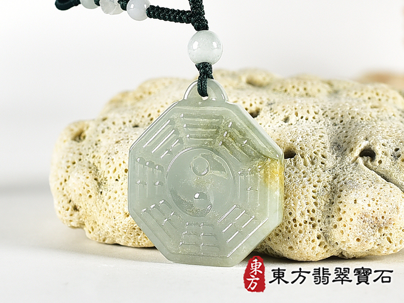 翡翠八卦項鍊玉珮(精工八卦太極,雙重八卦先天八卦和後天八卦:八卦牌A貨翡翠八卦玉珮、緬甸玉八卦玉墜)。八卦,ED510。訂做各種翡翠八卦吊墜玉珮項鍊。★附A貨翡翠雙證書 2.jpg