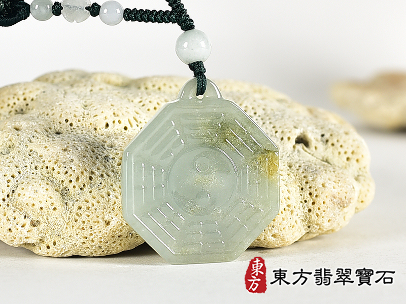 翡翠八卦項鍊玉珮(精工八卦太極,雙重八卦先天八卦和後天八卦:八卦牌A貨翡翠八卦玉珮、緬甸玉八卦玉墜)。八卦,ED510。訂做各種翡翠八卦吊墜玉珮項鍊。★附A貨翡翠雙證書 4.jpg