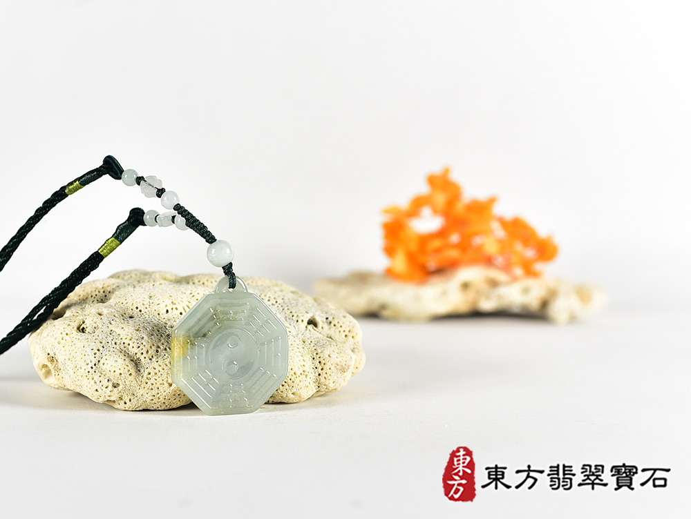 翡翠八卦項鍊玉珮(精工八卦太極,雙重八卦先天八卦和後天八卦:八卦牌A貨翡翠八卦玉珮、緬甸玉八卦玉墜)。八卦,ED510。訂做各種翡翠八卦吊墜玉珮項鍊。★附A貨翡翠雙證書 6.jpg
