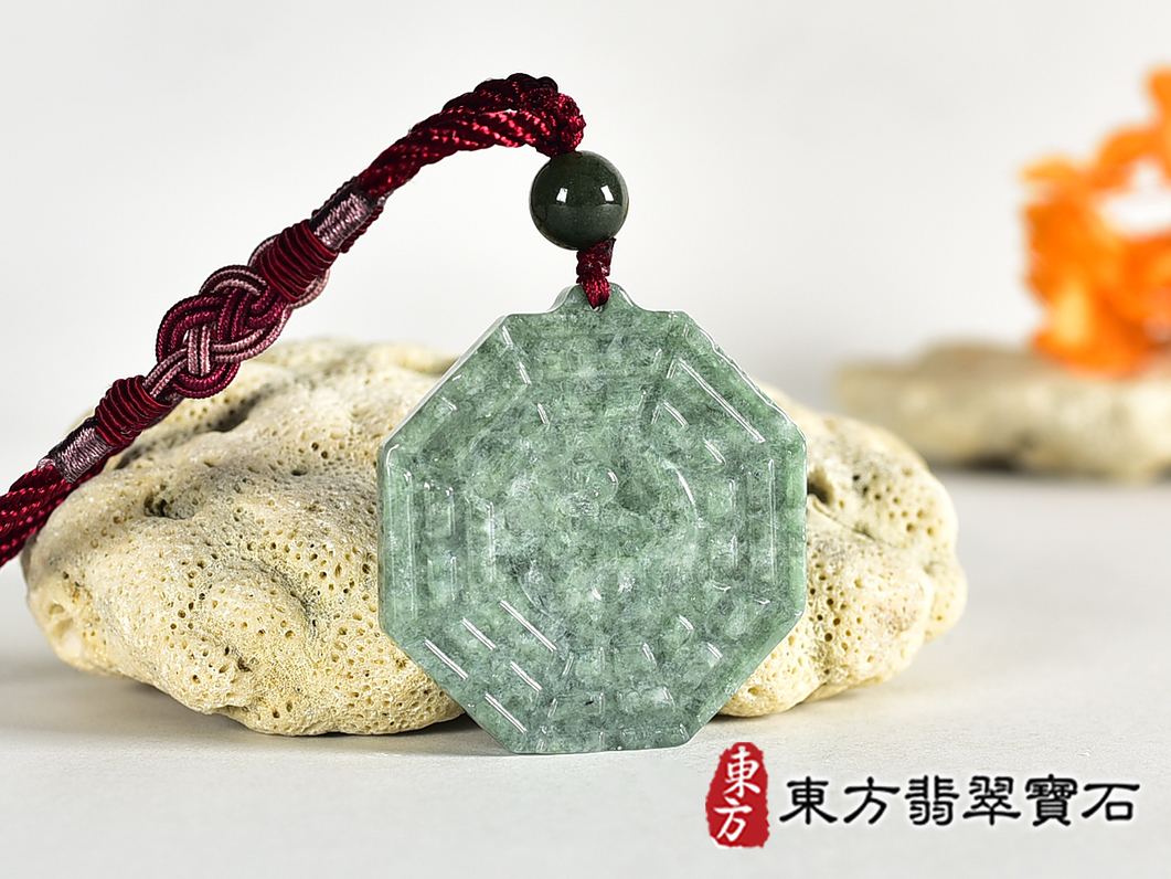 翡翠八卦項鍊玉珮(精工八卦太極,雙重八卦先天八卦和後天八卦:八卦牌A貨翡翠八卦玉珮、緬甸玉八卦玉墜)。八卦,ED512。訂做各種翡翠八卦吊墜玉珮項鍊。★附A貨翡翠雙證書 4.jpg