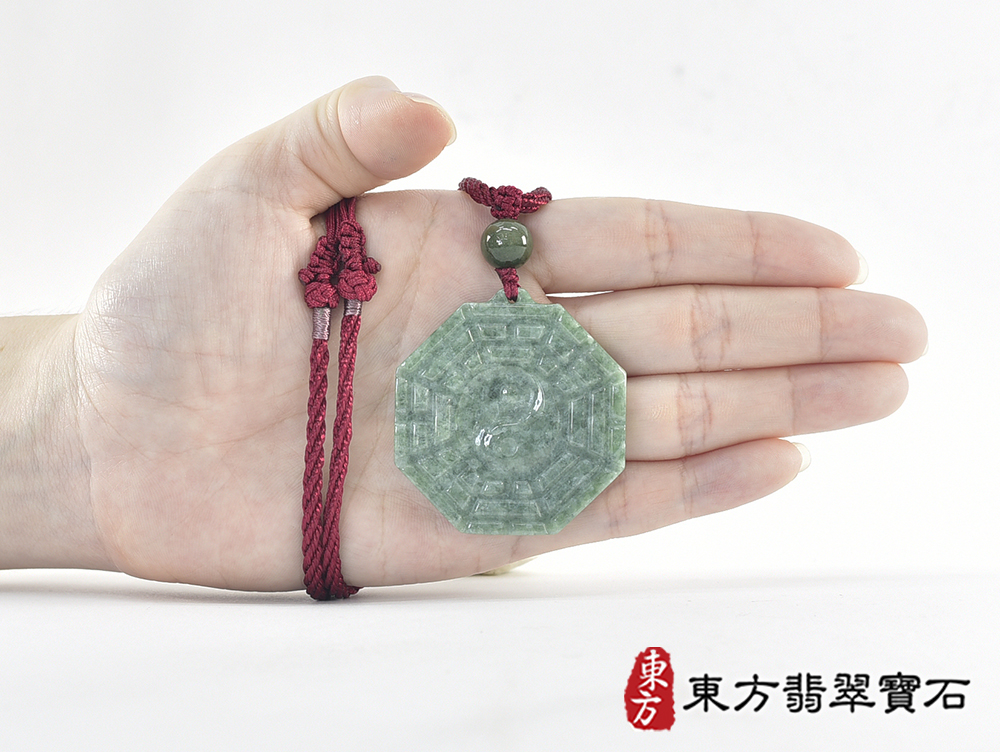 翡翠八卦項鍊玉珮(精工八卦太極,雙重八卦先天八卦和後天八卦:八卦牌A貨翡翠八卦玉珮、緬甸玉八卦玉墜)。八卦,ED512。訂做各種翡翠八卦吊墜玉珮項鍊。★附A貨翡翠雙證書 7.jpg