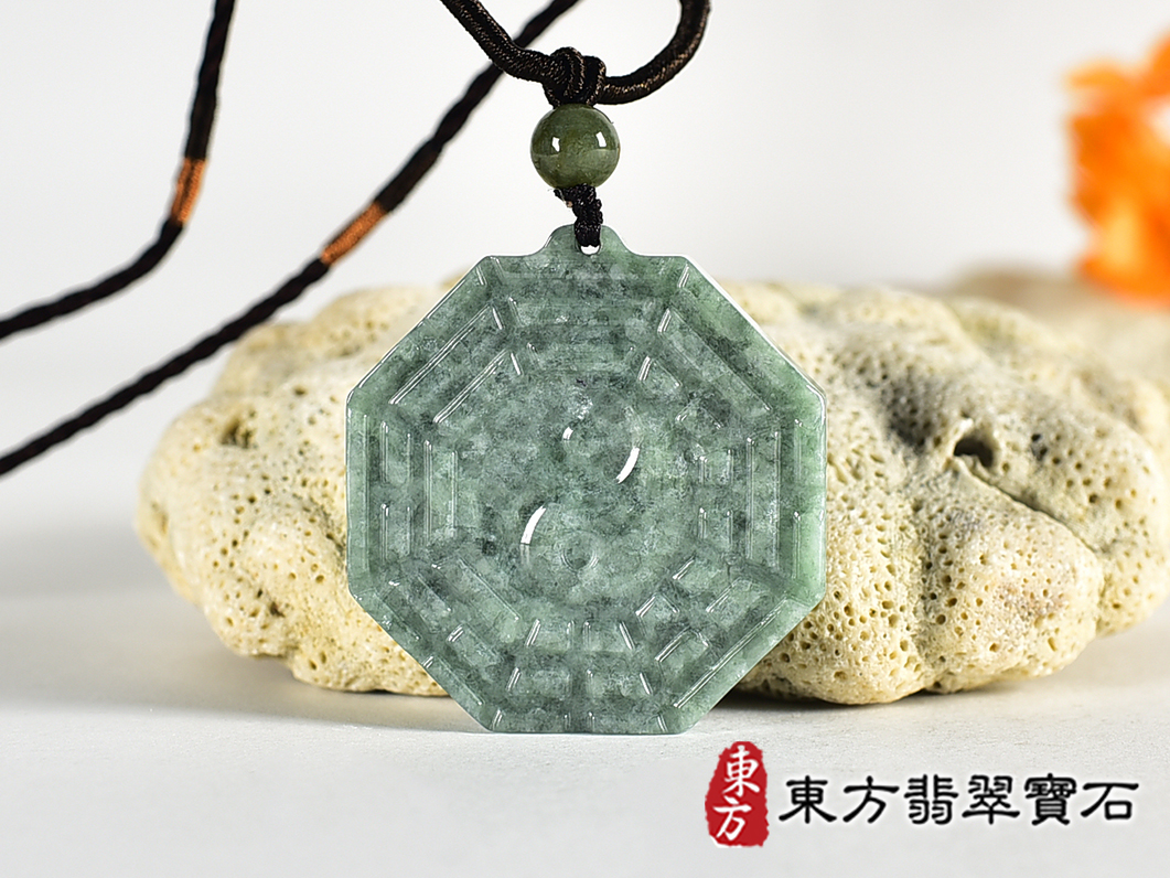 翡翠八卦項鍊玉珮(精工八卦太極,雙重八卦先天八卦和後天八卦:八卦牌A貨翡翠八卦玉珮、緬甸玉八卦玉墜)。八卦,ED514。訂做各種翡翠八卦吊墜玉珮項鍊。★附A貨翡翠雙證書 0.jpg