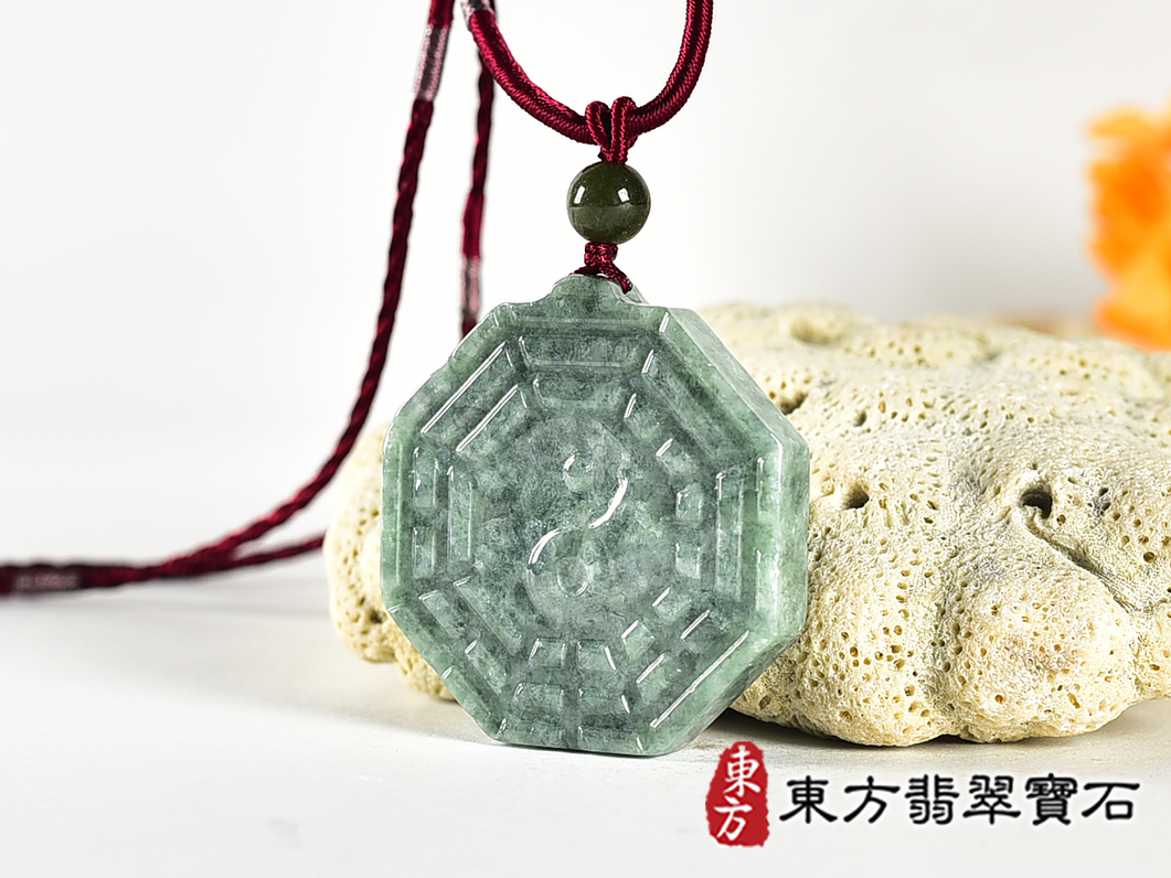 翡翠八卦項鍊玉珮(精工八卦太極,雙重八卦先天八卦和後天八卦:八卦牌A貨翡翠八卦玉珮、緬甸玉八卦玉墜)。八卦,ED517。訂做各種翡翠八卦吊墜玉珮項鍊。★附A貨翡翠雙證書 5.jpg