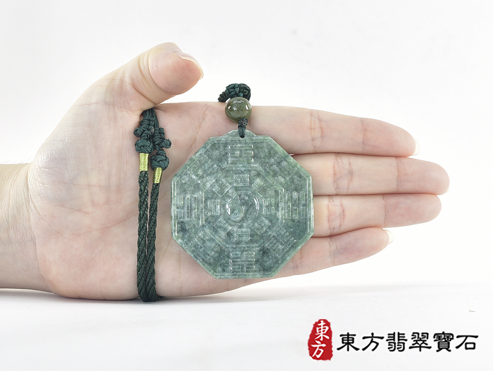 翡翠八卦項鍊玉珮(精工八卦太極,六十四卦易經太極八卦:八卦牌A貨翡翠八卦玉珮、緬甸玉八卦玉墜)。六十四卦易經太極八卦,ED519。訂做各種翡翠八卦吊墜玉珮項鍊。★附A貨翡翠雙證書 7.jpg