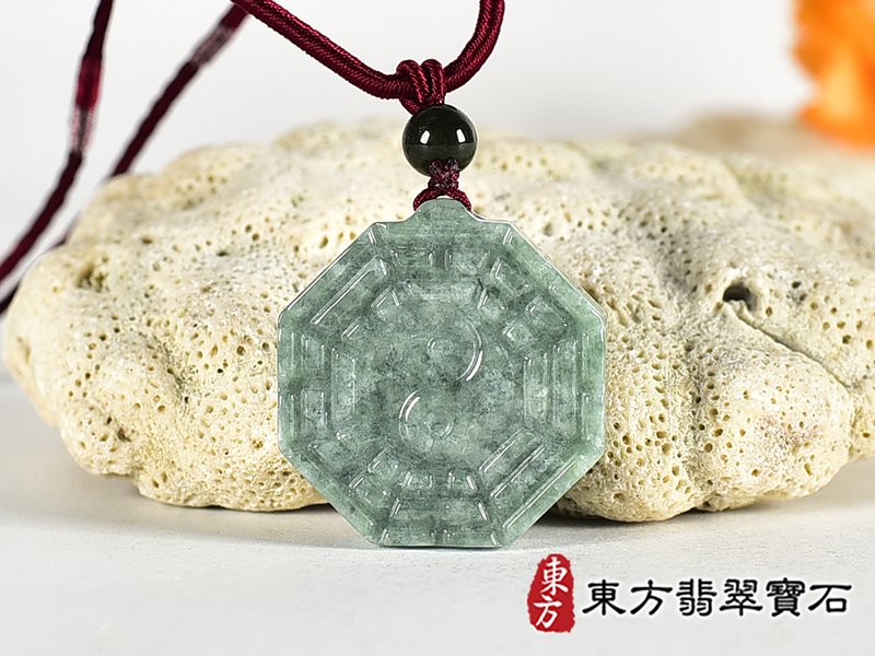 翡翠八卦項鍊玉珮(精工八卦太極,雙重八卦先天八卦和後天八卦:八卦牌A貨翡翠八卦玉珮、緬甸玉八卦玉墜)。八卦,ED530。訂做各種翡翠八卦吊墜玉珮項鍊。★附A貨翡翠雙證書 0.jpg