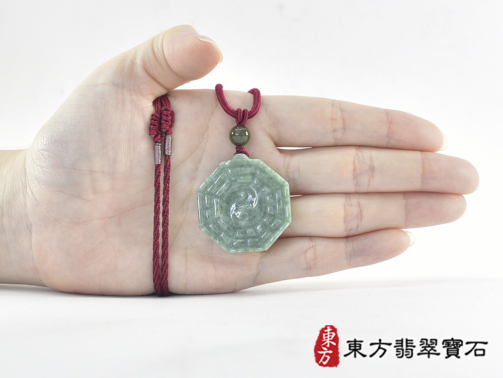 翡翠八卦項鍊玉珮(精工八卦太極,雙重八卦先天八卦和後天八卦:八卦牌A貨翡翠八卦玉珮、緬甸玉八卦玉墜)。八卦,ED530。訂做各種翡翠八卦吊墜玉珮項鍊。★附A貨翡翠雙證書 7.jpg