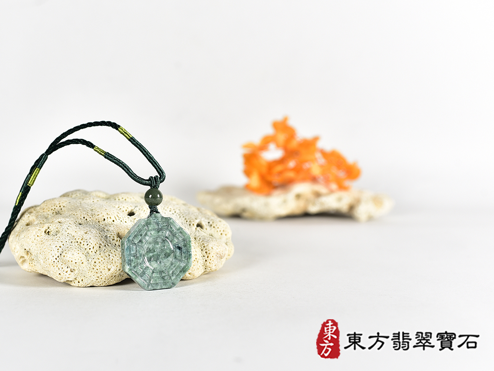 翡翠八卦項鍊玉珮(精工八卦太極,雙重八卦先天八卦和後天八卦:八卦牌A貨翡翠八卦玉珮、緬甸玉八卦玉墜)。八卦,ED532。訂做各種翡翠八卦吊墜玉珮項鍊。★附A貨翡翠雙證書 6.jpg