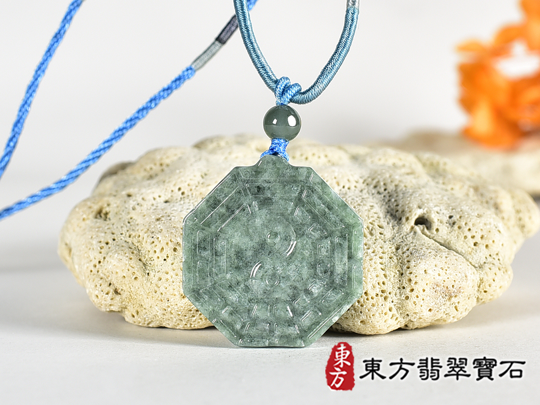 翡翠八卦項鍊玉珮(精工八卦太極,雙重八卦先天八卦和後天八卦:八卦牌A貨翡翠八卦玉珮、緬甸玉八卦玉墜)。八卦,ED536。訂做各種翡翠八卦吊墜玉珮項鍊。★附A貨翡翠雙證書 0.jpg