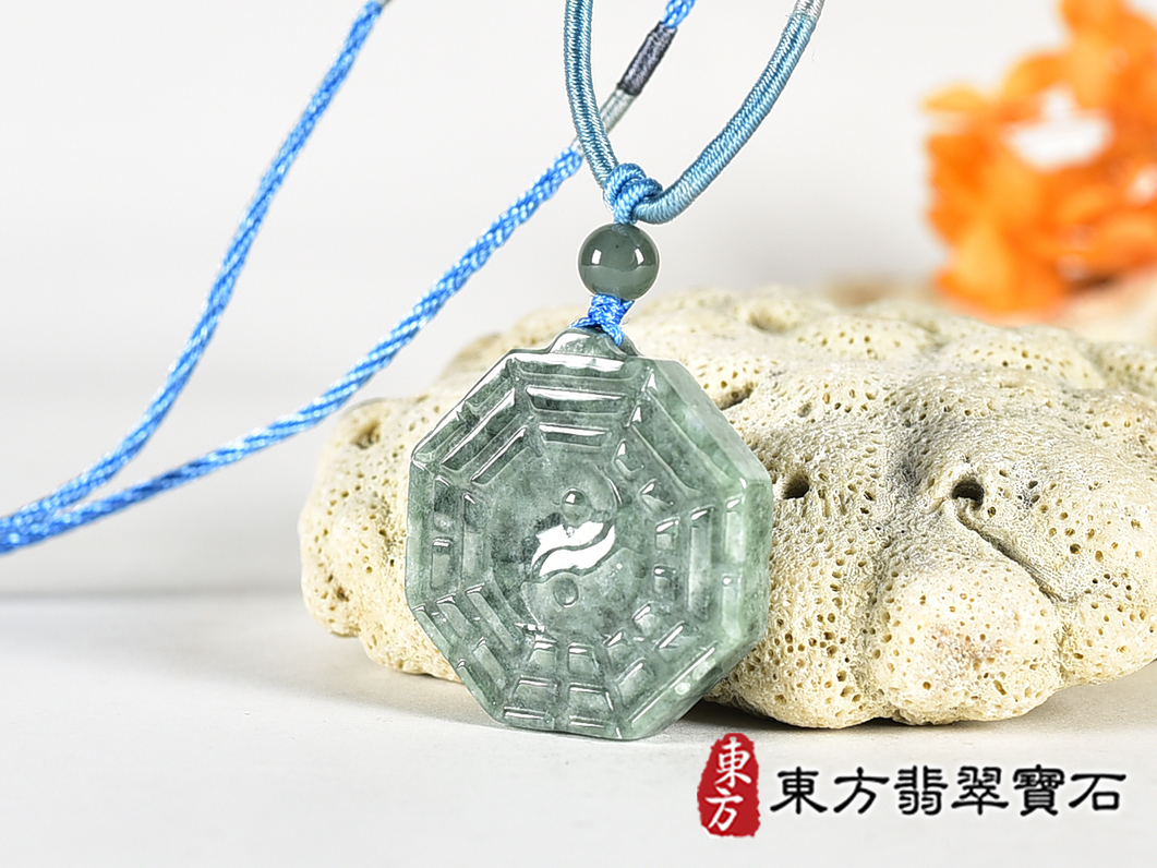 翡翠八卦項鍊玉珮(精工八卦太極,雙重八卦先天八卦和後天八卦:八卦牌A貨翡翠八卦玉珮、緬甸玉八卦玉墜)。八卦,ED536。訂做各種翡翠八卦吊墜玉珮項鍊。★附A貨翡翠雙證書 1.jpg