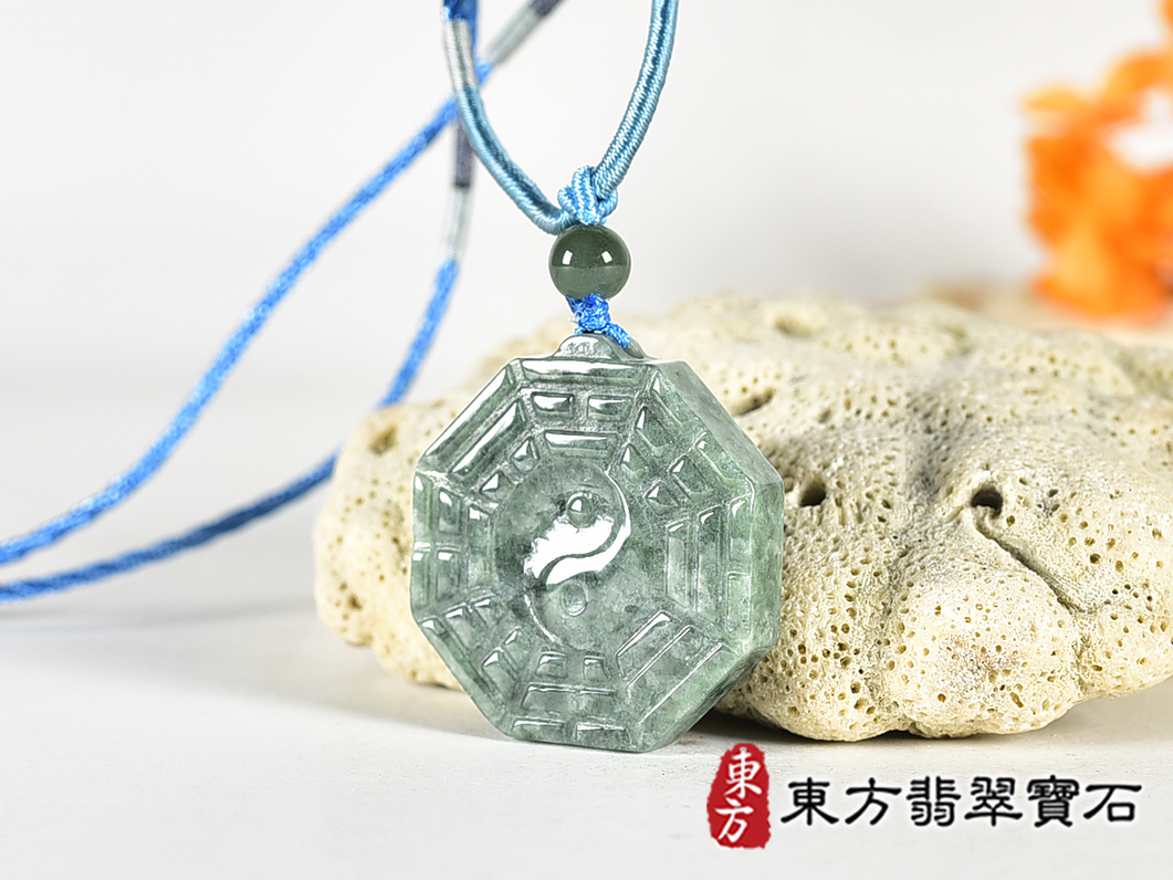 翡翠八卦項鍊玉珮(精工八卦太極,雙重八卦先天八卦和後天八卦:八卦牌A貨翡翠八卦玉珮、緬甸玉八卦玉墜)。八卦,ED536。訂做各種翡翠八卦吊墜玉珮項鍊。★附A貨翡翠雙證書 3.jpg