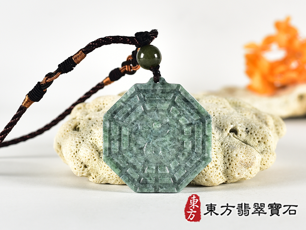 翡翠八卦項鍊玉珮(精工八卦太極,雙重八卦先天八卦和後天八卦:八卦牌A貨翡翠八卦玉珮、緬甸玉八卦玉墜)。八卦,ED539。訂做各種翡翠八卦吊墜玉珮項鍊。★附A貨翡翠雙證書 0.jpg