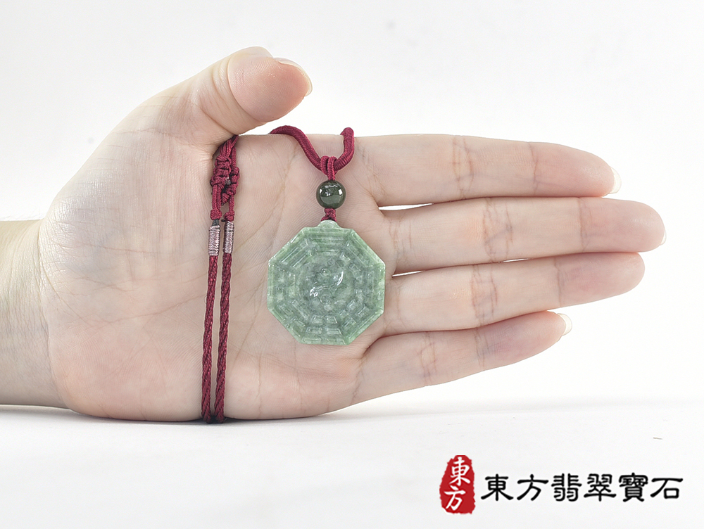 翡翠八卦項鍊玉珮(精工八卦太極,雙重八卦先天八卦和後天八卦:八卦牌A貨翡翠八卦玉珮、緬甸玉八卦玉墜)。八卦,ED546。訂做各種翡翠八卦吊墜玉珮項鍊。★附A貨翡翠雙證書 7.jpg