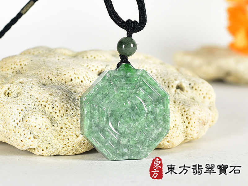 翡翠八卦項鍊玉珮(精工八卦太極,雙重八卦先天八卦和後天八卦:八卦牌A貨翡翠八卦玉珮、緬甸玉八卦玉墜)。八卦,ED550。訂做各種翡翠八卦吊墜玉珮項鍊。★附A貨翡翠雙證書 2.jpg