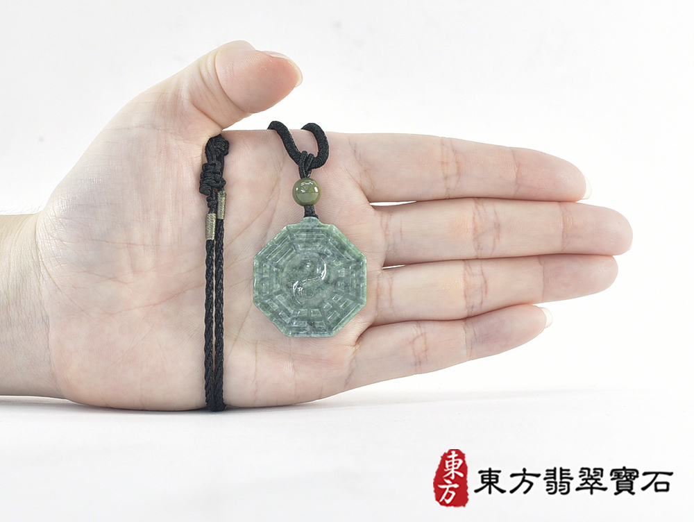 翡翠八卦項鍊玉珮(精工八卦太極,雙重八卦先天八卦和後天八卦:八卦牌A貨翡翠八卦玉珮、緬甸玉八卦玉墜)。八卦,ED553。訂做各種翡翠八卦吊墜玉珮項鍊。★附A貨翡翠雙證書 7.jpg