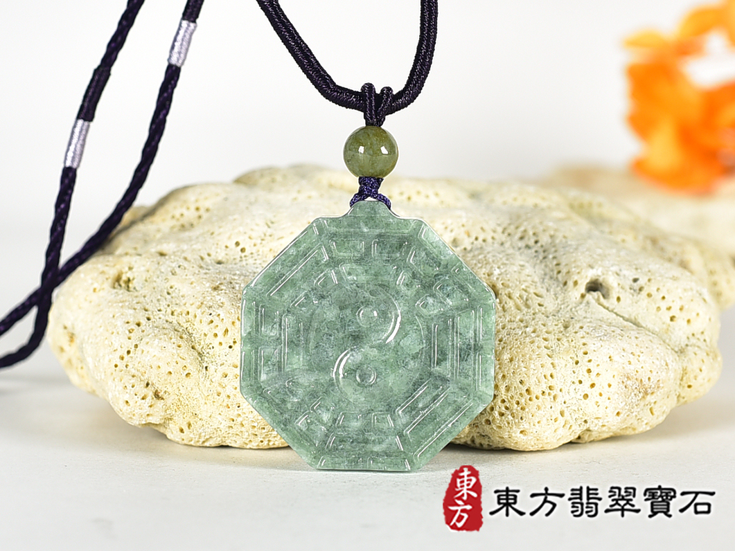 翡翠八卦項鍊玉珮(精工八卦太極,雙重八卦先天八卦和後天八卦:八卦牌A貨翡翠八卦玉珮、緬甸玉八卦玉墜)。八卦,ED555。訂做各種翡翠八卦吊墜玉珮項鍊。★附A貨翡翠雙證書 0.jpg