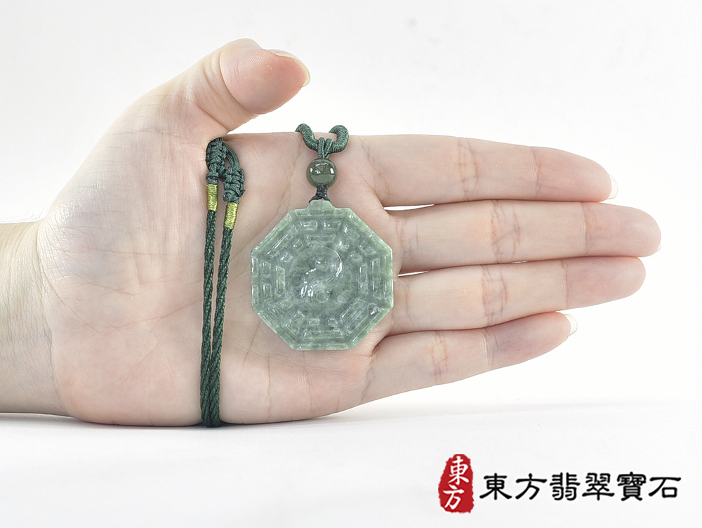 翡翠八卦項鍊玉珮(精工八卦太極,雙重八卦先天八卦和後天八卦:八卦牌A貨翡翠八卦玉珮、緬甸玉八卦玉墜)。八卦,ED559。訂做各種翡翠八卦吊墜玉珮項鍊。★附A貨翡翠雙證書 7.jpg