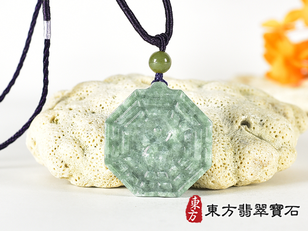 翡翠八卦項鍊玉珮(精工八卦太極,雙重八卦先天八卦和後天八卦:八卦牌A貨翡翠八卦玉珮、緬甸玉八卦玉墜)。八卦,ED560。訂做各種翡翠八卦吊墜玉珮項鍊。★附A貨翡翠雙證書 0.jpg