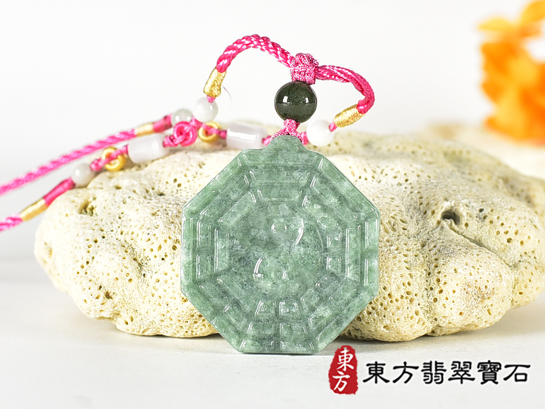 翡翠八卦項鍊玉珮(精工八卦太極,雙重八卦先天八卦和後天八卦:八卦牌A貨翡翠八卦玉珮、緬甸玉八卦玉墜)。八卦,ED561。訂做各種翡翠八卦吊墜玉珮項鍊。★附A貨翡翠雙證書 0.jpg
