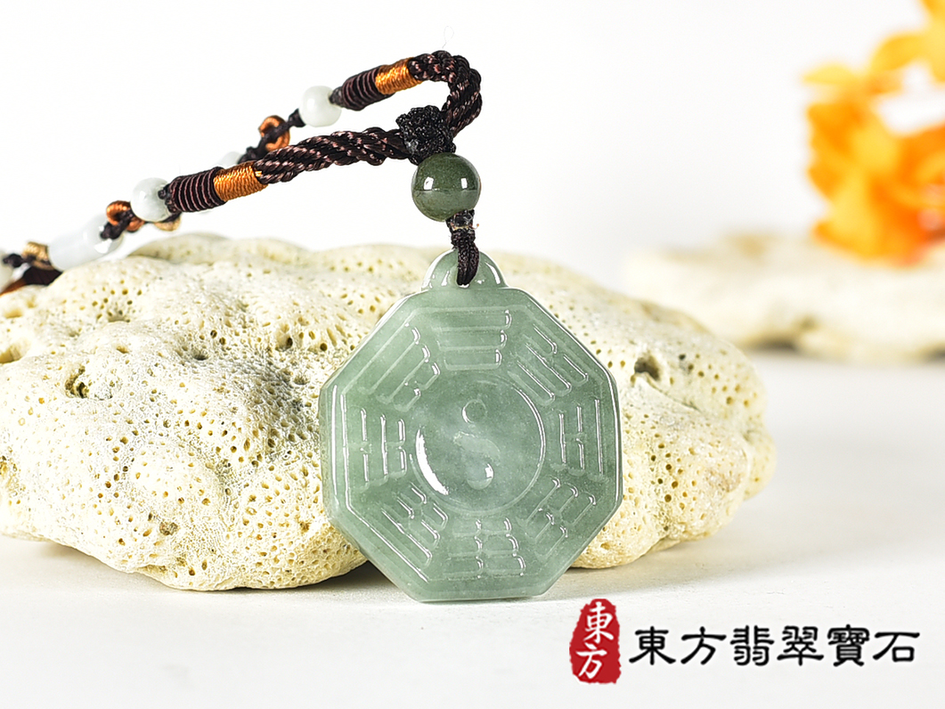 翡翠八卦項鍊玉珮(精工八卦太極,雙重八卦先天八卦和後天八卦:八卦牌A貨翡翠八卦玉珮、緬甸玉八卦玉墜)。八卦,ED565。訂做各種翡翠八卦吊墜玉珮項鍊。★附A貨翡翠雙證書 2.jpg