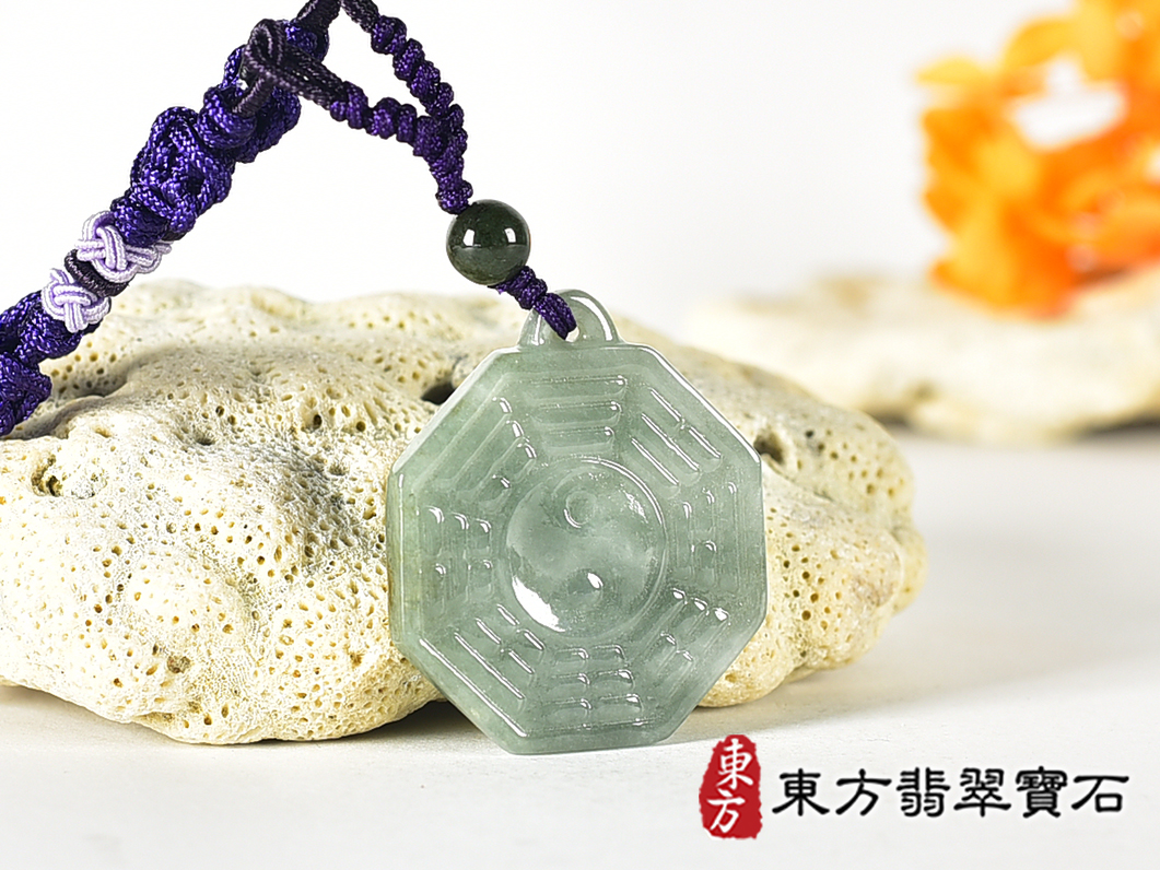 翡翠八卦項鍊玉珮(精工八卦太極,雙重八卦先天八卦和後天八卦:八卦牌A貨翡翠八卦玉珮、緬甸玉八卦玉墜)。八卦,ED567。訂做各種翡翠八卦吊墜玉珮項鍊。★附A貨翡翠雙證書 2.jpg