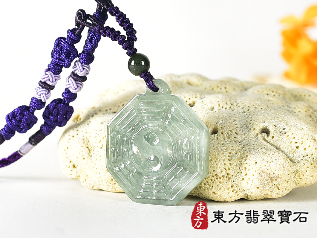 翡翠八卦項鍊玉珮(精工八卦太極,雙重八卦先天八卦和後天八卦:八卦牌A貨翡翠八卦玉珮、緬甸玉八卦玉墜)。八卦,ED567。訂做各種翡翠八卦吊墜玉珮項鍊。★附A貨翡翠雙證書 4.jpg