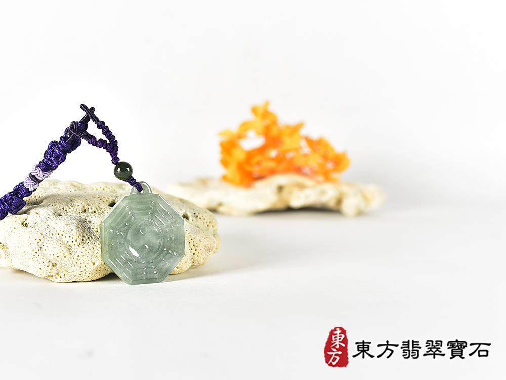 翡翠八卦項鍊玉珮(精工八卦太極,雙重八卦先天八卦和後天八卦:八卦牌A貨翡翠八卦玉珮、緬甸玉八卦玉墜)。八卦,ED567。訂做各種翡翠八卦吊墜玉珮項鍊。★附A貨翡翠雙證書 6.jpg