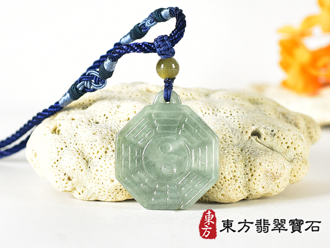 翡翠八卦項鍊玉珮(精工八卦太極,雙重八卦先天八卦和後天八卦:八卦牌A貨翡翠八卦玉珮、緬甸玉八卦玉墜)。八卦,ED568。訂做各種翡翠八卦吊墜玉珮項鍊。★附A貨翡翠雙證書 0.jpg
