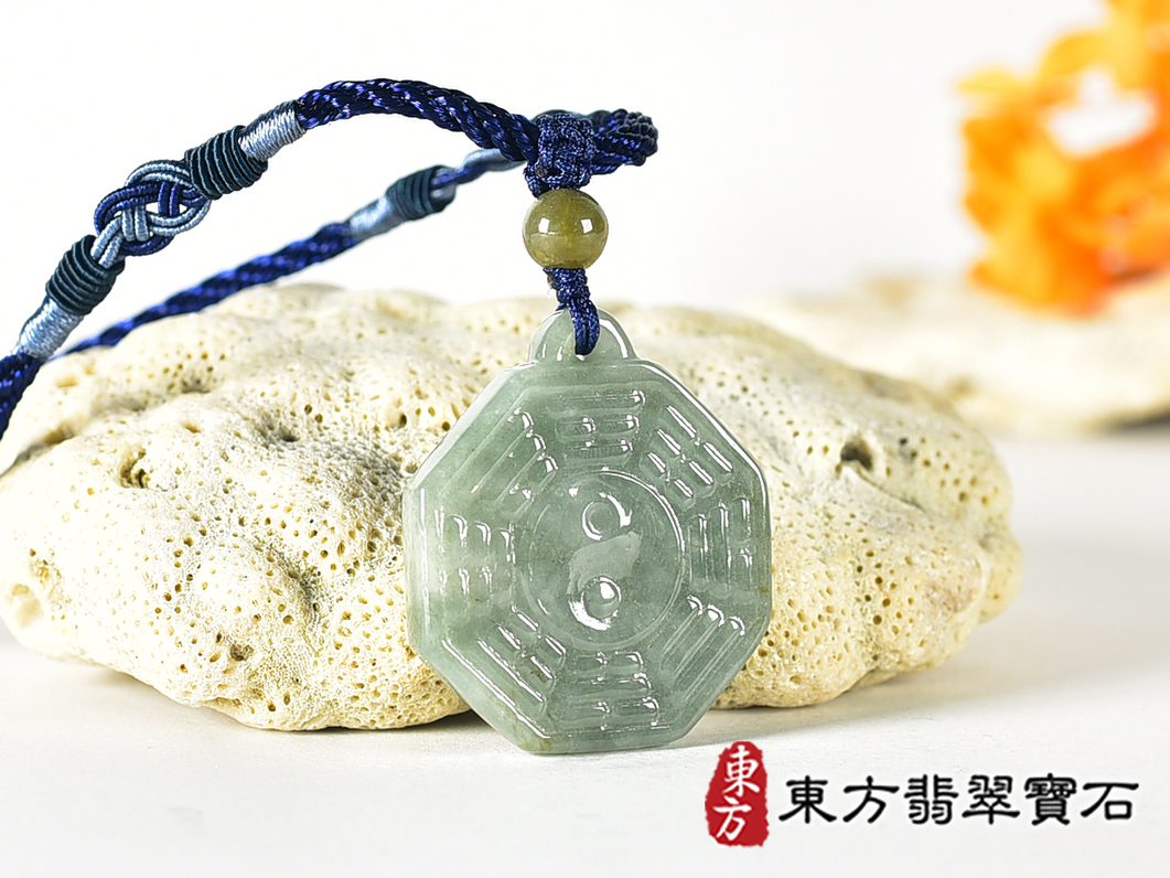 翡翠八卦項鍊玉珮(精工八卦太極,雙重八卦先天八卦和後天八卦:八卦牌A貨翡翠八卦玉珮、緬甸玉八卦玉墜)。八卦,ED568。訂做各種翡翠八卦吊墜玉珮項鍊。★附A貨翡翠雙證書 2.jpg
