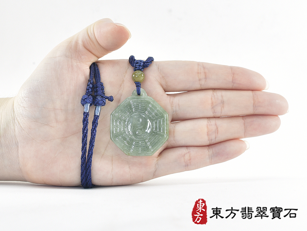 翡翠八卦項鍊玉珮(精工八卦太極,雙重八卦先天八卦和後天八卦:八卦牌A貨翡翠八卦玉珮、緬甸玉八卦玉墜)。八卦,ED568。訂做各種翡翠八卦吊墜玉珮項鍊。★附A貨翡翠雙證書 7.jpg