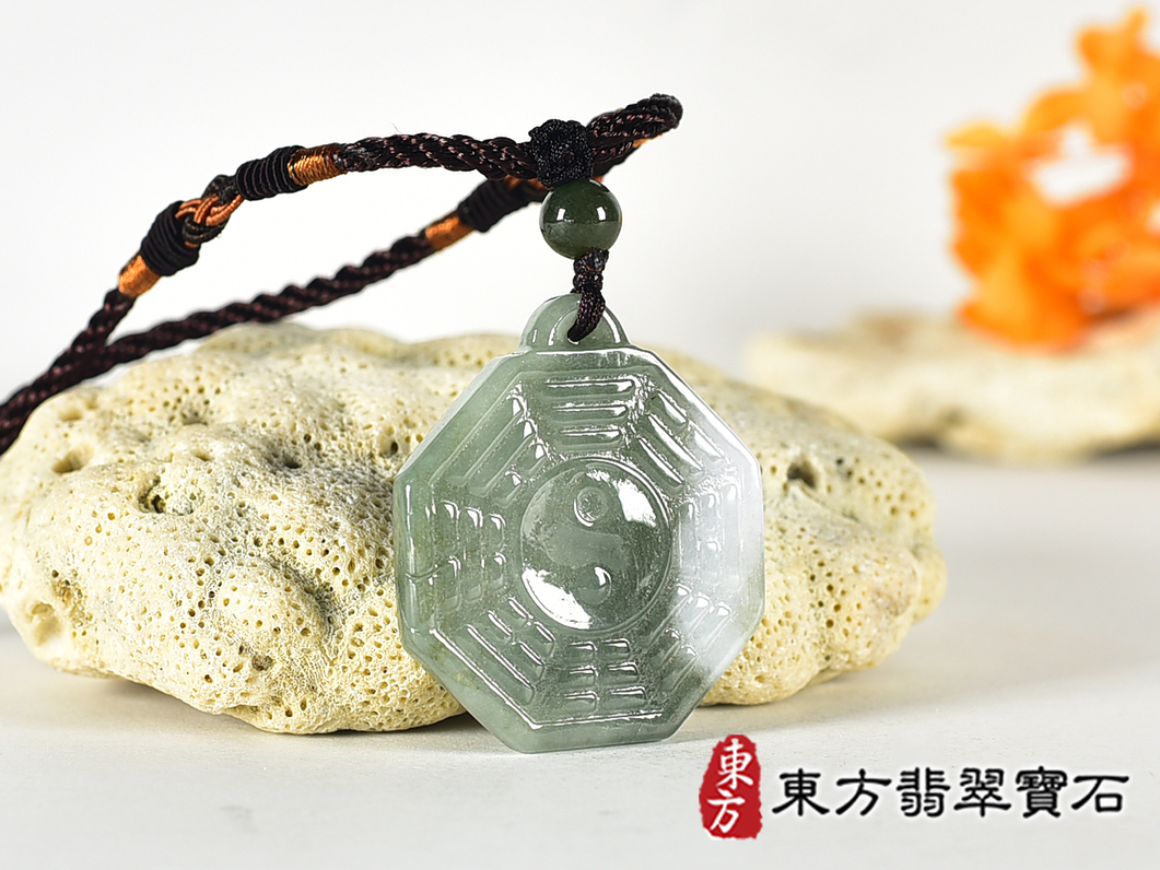 翡翠八卦項鍊玉珮(精工八卦太極,雙重八卦先天八卦和後天八卦:八卦牌A貨翡翠八卦玉珮、緬甸玉八卦玉墜)。八卦,ED569。訂做各種翡翠八卦吊墜玉珮項鍊。★附A貨翡翠雙證書 2.jpg