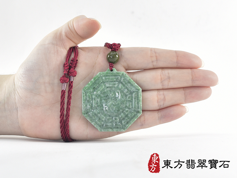 翡翠八卦項鍊玉珮(精工八卦太極,雙重八卦先天八卦和後天八卦:八卦牌A貨翡翠八卦玉珮、緬甸玉八卦玉墜)。八卦,ED573。訂做各種翡翠八卦吊墜玉珮項鍊。★附A貨翡翠雙證書 7.jpg