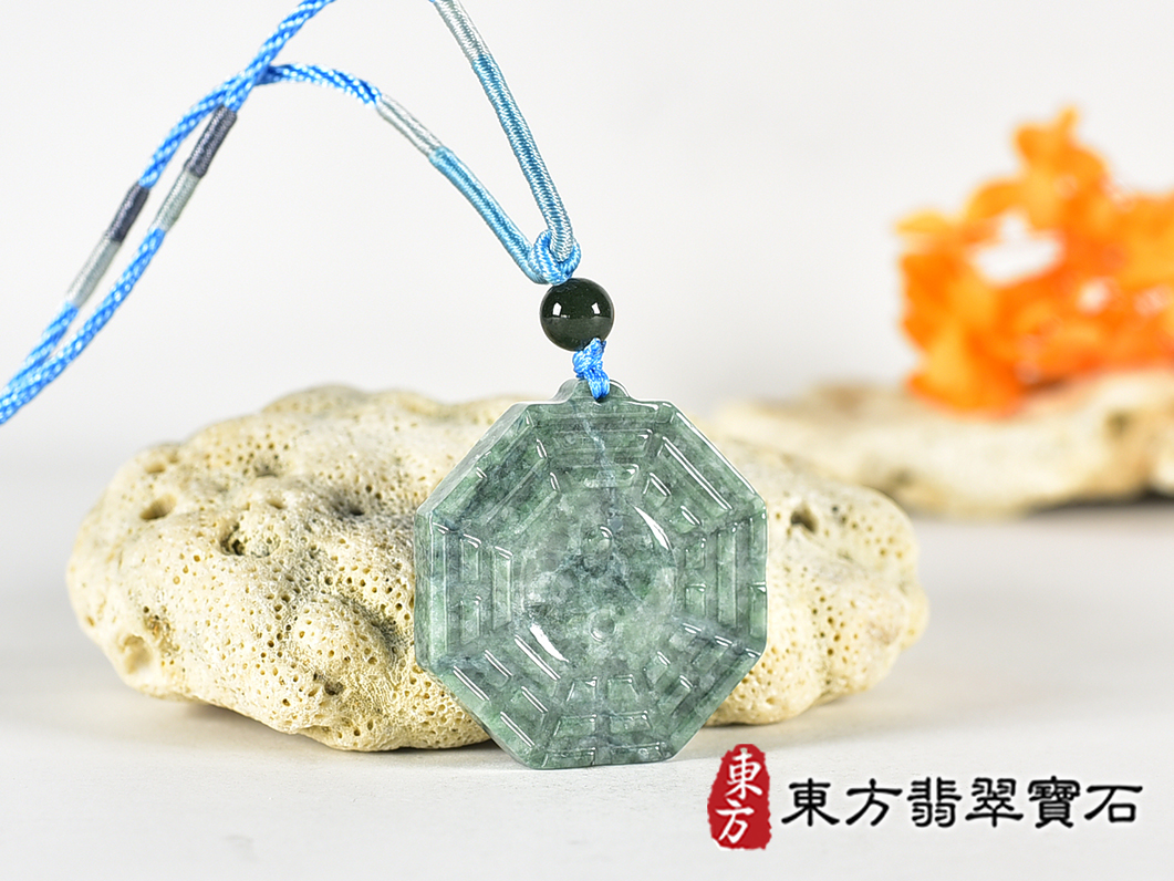 翡翠八卦項鍊玉珮(精工八卦太極,雙重八卦先天八卦和後天八卦:八卦牌A貨翡翠八卦玉珮、緬甸玉八卦玉墜)。八卦,ED579。訂做各種翡翠八卦吊墜玉珮項鍊。★附A貨翡翠雙證書 2.jpg