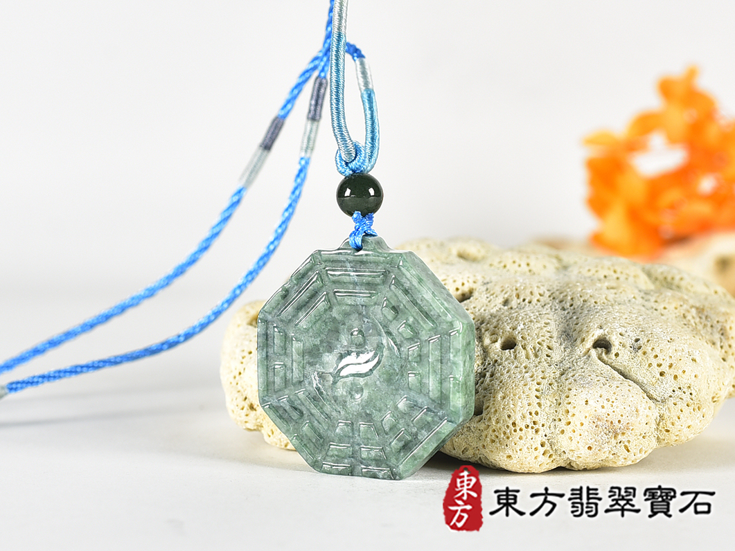 翡翠八卦項鍊玉珮(精工八卦太極,雙重八卦先天八卦和後天八卦:八卦牌A貨翡翠八卦玉珮、緬甸玉八卦玉墜)。八卦,ED579。訂做各種翡翠八卦吊墜玉珮項鍊。★附A貨翡翠雙證書 4.jpg