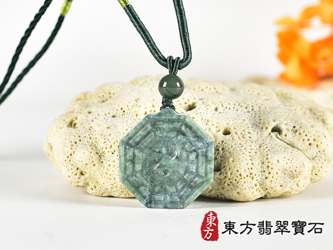 翡翠八卦項鍊玉珮(精工八卦太極,雙重八卦先天八卦和後天八卦:八卦牌A貨翡翠八卦玉珮、緬甸玉八卦玉墜)。八卦,ED592。訂做各種翡翠八卦吊墜玉珮項鍊。★附A貨翡翠雙證書 0.jpg