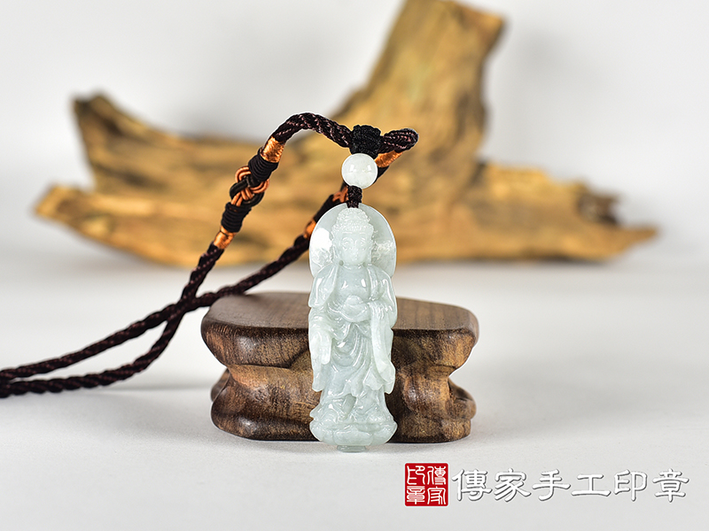 翡翠觀音項鍊玉珮(觀世音菩薩:觀音牌A貨翡翠觀音玉珮、緬甸玉觀世音菩薩玉墜)。觀音,GY2211。客製化訂做各種翡翠觀音吊墜玉珮項鍊。★附A貨翡翠雙證書 0.jpg